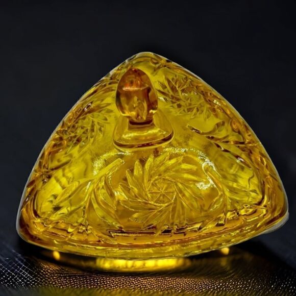 Hazel Atlas Gold Amber Pinwheel Triangle Candy Box w/ Finial Lid - Picture 2 of 15